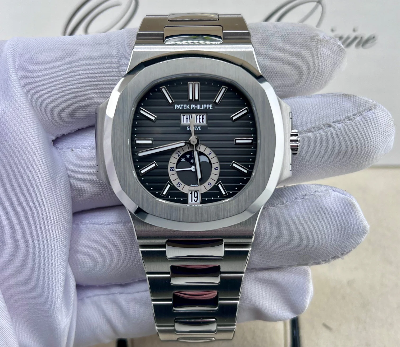 Patek Philippe Nautilus Black Dial Full Set France 5726/1A 2012